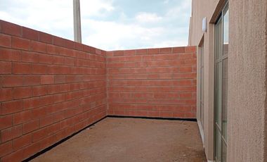 Casa Nueva en Venta con Habitación en Planta Baja, Fraccionamiento Las Margaritas.