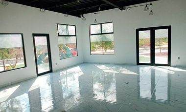 Casa Nueva en Venta con Habitación en Planta Baja, Fraccionamiento Las Margaritas.