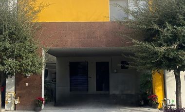 Casa en venta en fraccionamiento Montenova sector alberdi Garcia NL