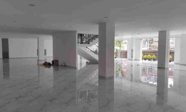 DiJual dan Disewa Gedung/Kantor 3 Lantai   Posisi Hoek  di Kalimalang Jakarta timur