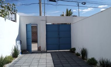 VENDO CASA SOLA COL. BOSQUES DE CUERNAVACA, CUERNAVACA