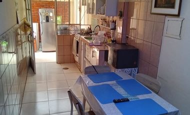 Vendo excelente casa en la Urb Las Brisas Limite Con Pueblo libre