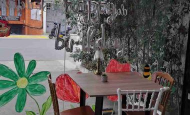 en venta cafetería equipada