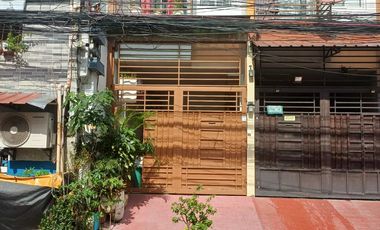 SAMPALOC TOWN HOUSE