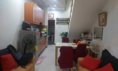 SAMPALOC TOWN HOUSE