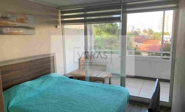 Se arrienda año corrido amplio departamento a pasos de la Av del Mar.