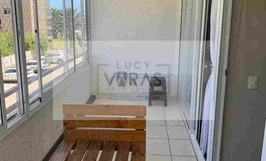 Se arrienda año corrido amplio departamento a pasos de la Av del Mar.