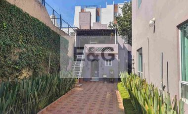 Oportunidad de Gran Casa en excelentes condiciones en la Col. el Carmen, muy cerca del Centro Histórico de Puebla