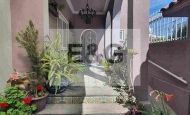 Oportunidad de Gran Casa en excelentes condiciones en la Col. el Carmen, muy cerca del Centro Histórico de Puebla