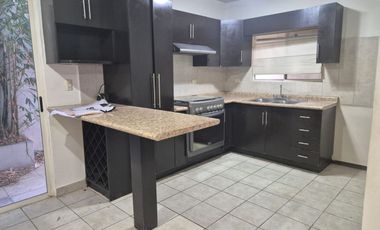 Casa en renta Residencial Santa Cecilia