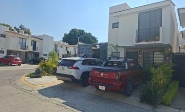 Renta de Casa Amueblada en Condominio Altara Residencial, Tlajomulco de Zuñiga, Jal.