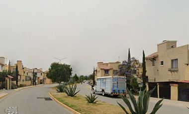 CVB (EMB) CASA  EN VENTA DE CONTADO EN REAL CASTILLA HIDALGO