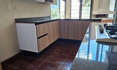 CASA EN RENTA VISTAS ALTOZANO