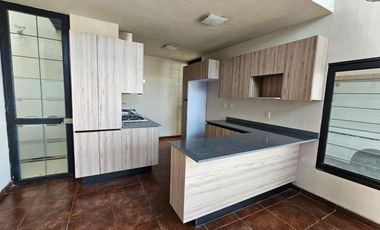 CASA EN RENTA VISTAS ALTOZANO