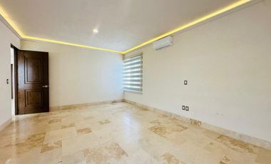 CASA EN RENTA EN CONDOMINIO XV DEL MOLINO RESIDENCIAL ZONA NORTE. CON RECÁMARA EN PLANTA BAJA.