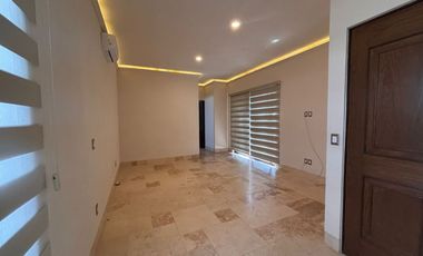 CASA EN RENTA EN CONDOMINIO XV DEL MOLINO RESIDENCIAL ZONA NORTE. CON RECÁMARA EN PLANTA BAJA.