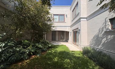 CASA EN RENTA EN CONDOMINIO XV DEL MOLINO RESIDENCIAL ZONA NORTE. CON RECÁMARA EN PLANTA BAJA.