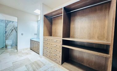 CASA EN RENTA EN CONDOMINIO XV DEL MOLINO RESIDENCIAL ZONA NORTE. CON RECÁMARA EN PLANTA BAJA.