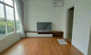 Disewakan Rumah Crown Golf Furnished Pantai Indah Kapuk Jakarta Utara