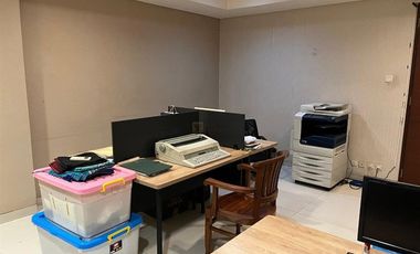 Siap operasional! Disewakan Ruang Usaha Strategis Area Radio Kebayoran Baru, Jakarta Selatan.