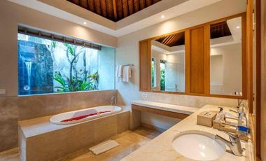 Dijual Luxury Villa Los Tebing/ Cliff front Pandawa beach, Nusa Dua, Bali.