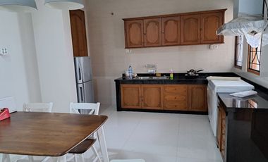 Pakuwon indah Vila Regency Samping Supermall  PAKUWON , Full furnis baru gress