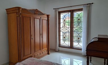 Pakuwon indah Vila Regency Samping Supermall  PAKUWON , Full furnis baru gress