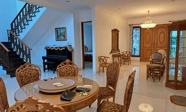 Pakuwon indah Vila Regency Samping Supermall  PAKUWON , Full furnis baru gress