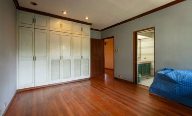 FOR SALE 4 BR Greenmeadows Village, QC