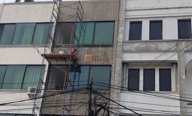 Disewakan Ruko Tanjung Selor Ruko strategis di pusat bisnis Cideng, cocok untuk kantor, toko, klinik, atau usaha komersial lainnya