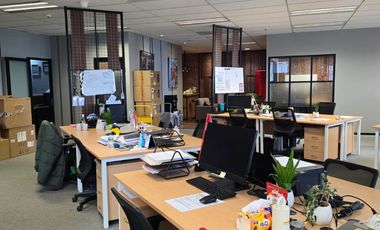 Disewa office space south quarter semi furnished di TB Simatupang Jakarta Selatan