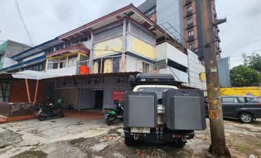 Disewakan ruang usaha 3 lantai di Jl Perserikatan Rawamangun