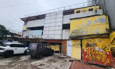 Disewakan ruang usaha 3 lantai di Jl Perserikatan Rawamangun