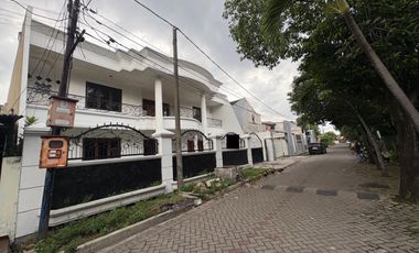 Dijual Via Lelang Rumah Mewah Ketintang Baru