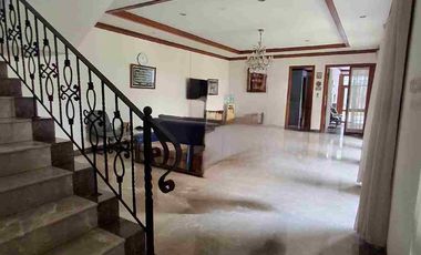 Dijual Cepat Rumah 2 Lantai Lokasi Strategis di Jakarta Selatan