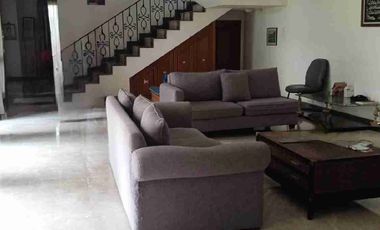 Dijual Cepat Rumah 2 Lantai Lokasi Strategis di Jakarta Selatan