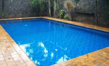 Dijual Cepat Rumah 2 Lantai Lokasi Strategis di Jakarta Selatan