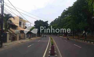 rumah bisa usaha di BKT jl duren sawit