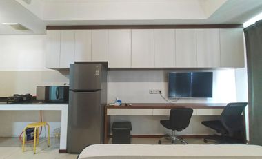 Apartment studio 26sqm for rent @ Royal Mediterania Garden Fully furnished Washing Machine Location Near Central Park, Office Tower APL SOHO Capital