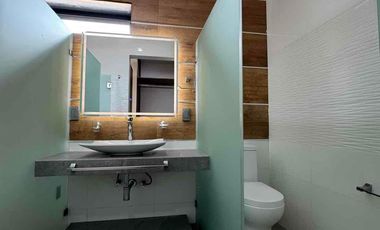 CASA NUEVA EN ESQUINA EN EL EDÉN RESIDENCIAL, JUNTO A ÁREAS VERDES, 4 HABITACIONES, ROOF GARDEN. ZONA BOSQUES DE SANTA ANITA.