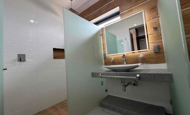 CASA NUEVA EN ESQUINA EN EL EDÉN RESIDENCIAL, JUNTO A ÁREAS VERDES, 4 HABITACIONES, ROOF GARDEN. ZONA BOSQUES DE SANTA ANITA.