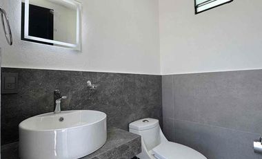 CASA NUEVA EN ESQUINA EN EL EDÉN RESIDENCIAL, JUNTO A ÁREAS VERDES, 4 HABITACIONES, ROOF GARDEN. ZONA BOSQUES DE SANTA ANITA.