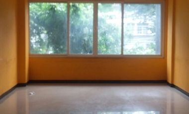 Ruko 4 Lantai , Jl.Melawai raya Harga 250 jt / thn Unfurnis