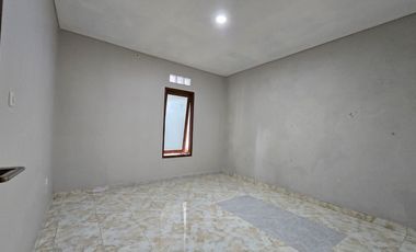 COMFORTABLE HOME IN PREMIUM LOCATION, 5BED 2.5BATH, LONG TERM RENT - JL GN PATAS, PADANG SAMBIAN KELOD