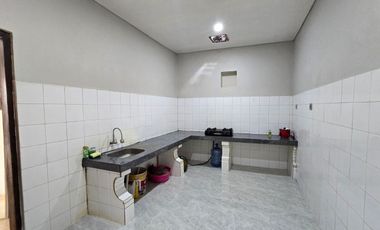 COMFORTABLE HOME IN PREMIUM LOCATION, 5BED 2.5BATH, LONG TERM RENT - JL GN PATAS, PADANG SAMBIAN KELOD