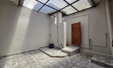 COMFORTABLE HOME IN PREMIUM LOCATION, 5BED 2.5BATH, LONG TERM RENT - JL GN PATAS, PADANG SAMBIAN KELOD