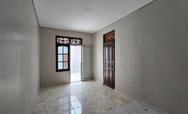 COMFORTABLE HOME IN PREMIUM LOCATION, 5BED 2.5BATH, LONG TERM RENT - JL GN PATAS, PADANG SAMBIAN KELOD