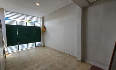 COMFORTABLE HOME IN PREMIUM LOCATION, 5BED 2.5BATH, LONG TERM RENT - JL GN PATAS, PADANG SAMBIAN KELOD