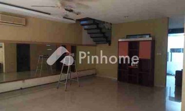 rumah strategis pinggir BKT‼️  jl Soekanto - duren sawit