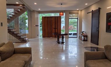 House and Lot For Sale at Paseo de Magallanes Village, Makati City